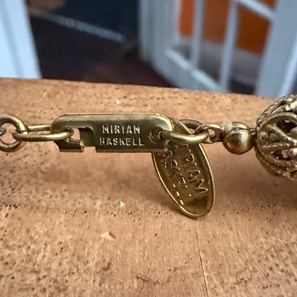 MIRIAM HASKELL Signed Elegant Gold Beaded Necklace - Picture 3 of 6